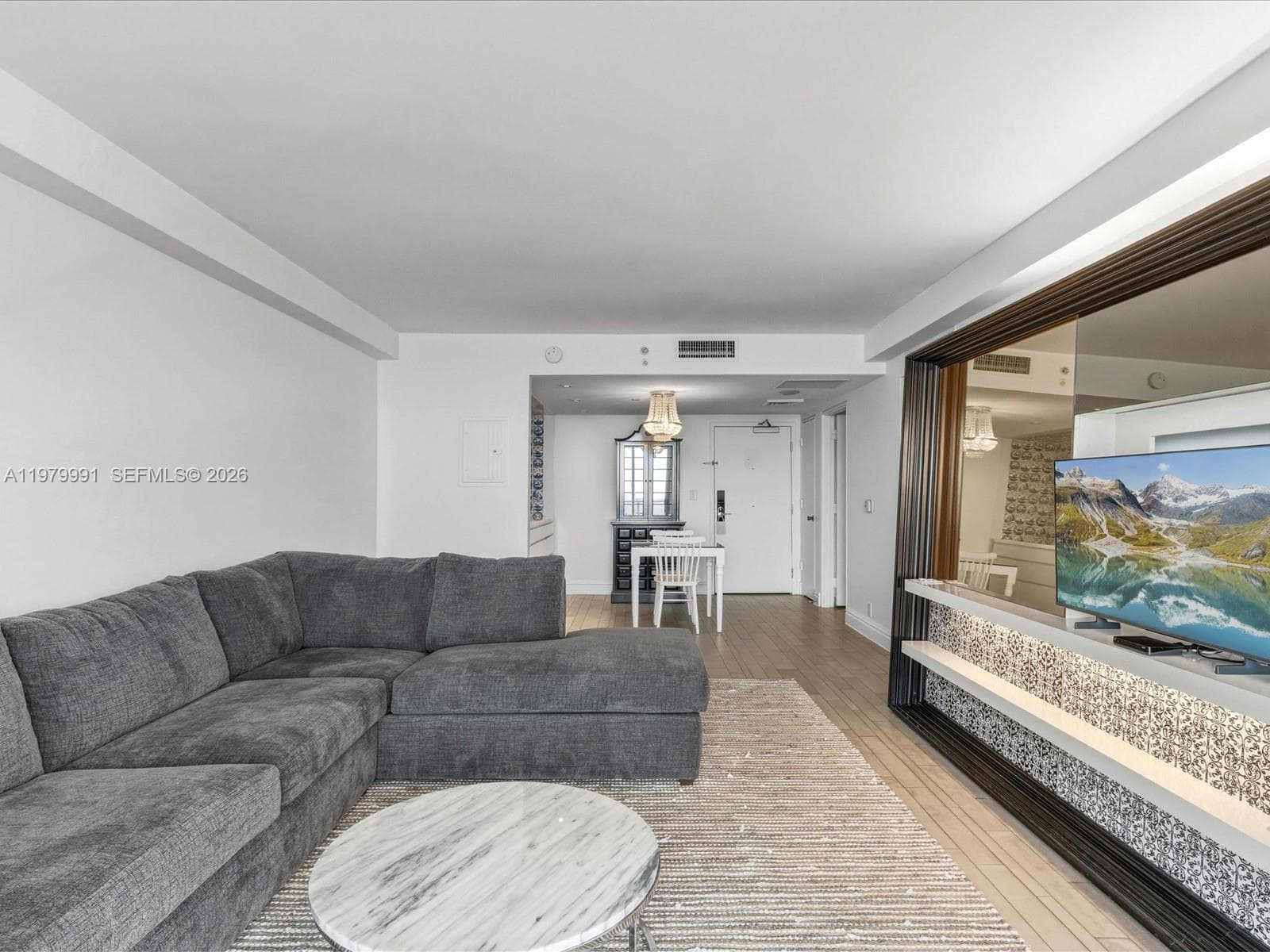 1100 West Ave 1414 photo 5