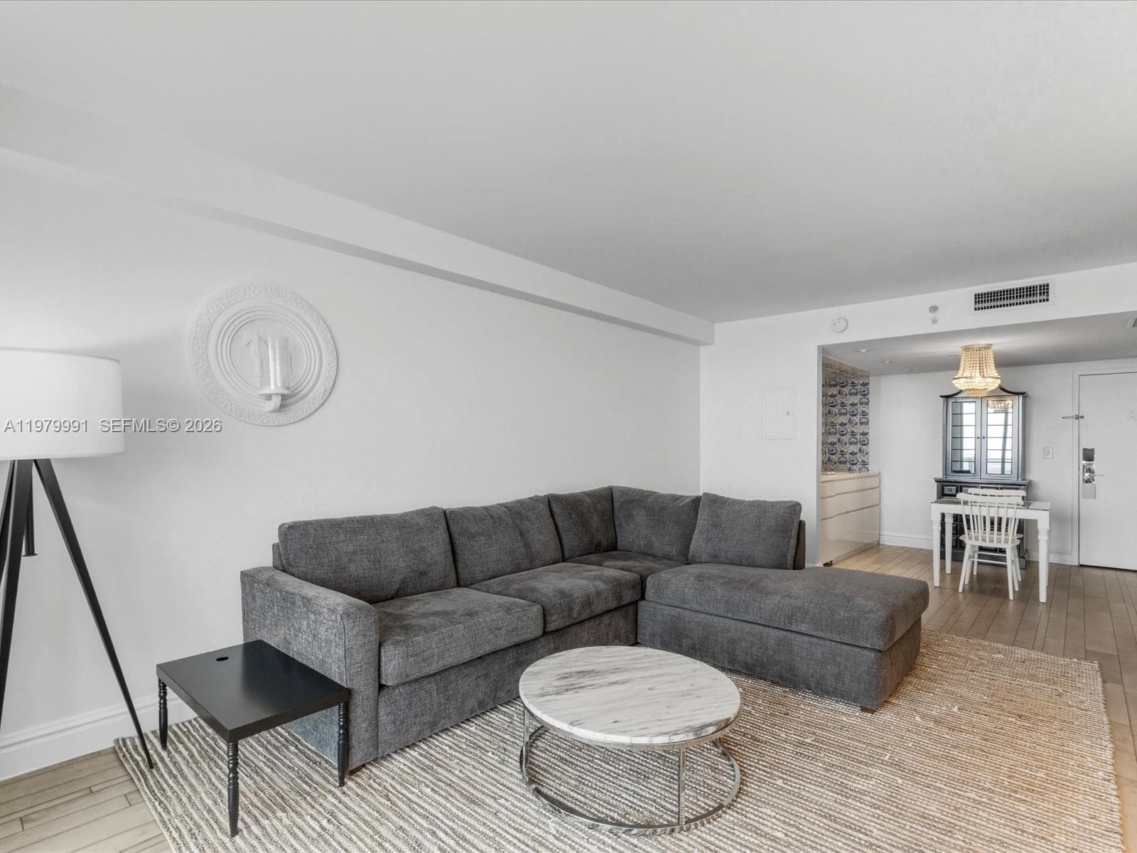 1100 West Ave 1414 photo 4