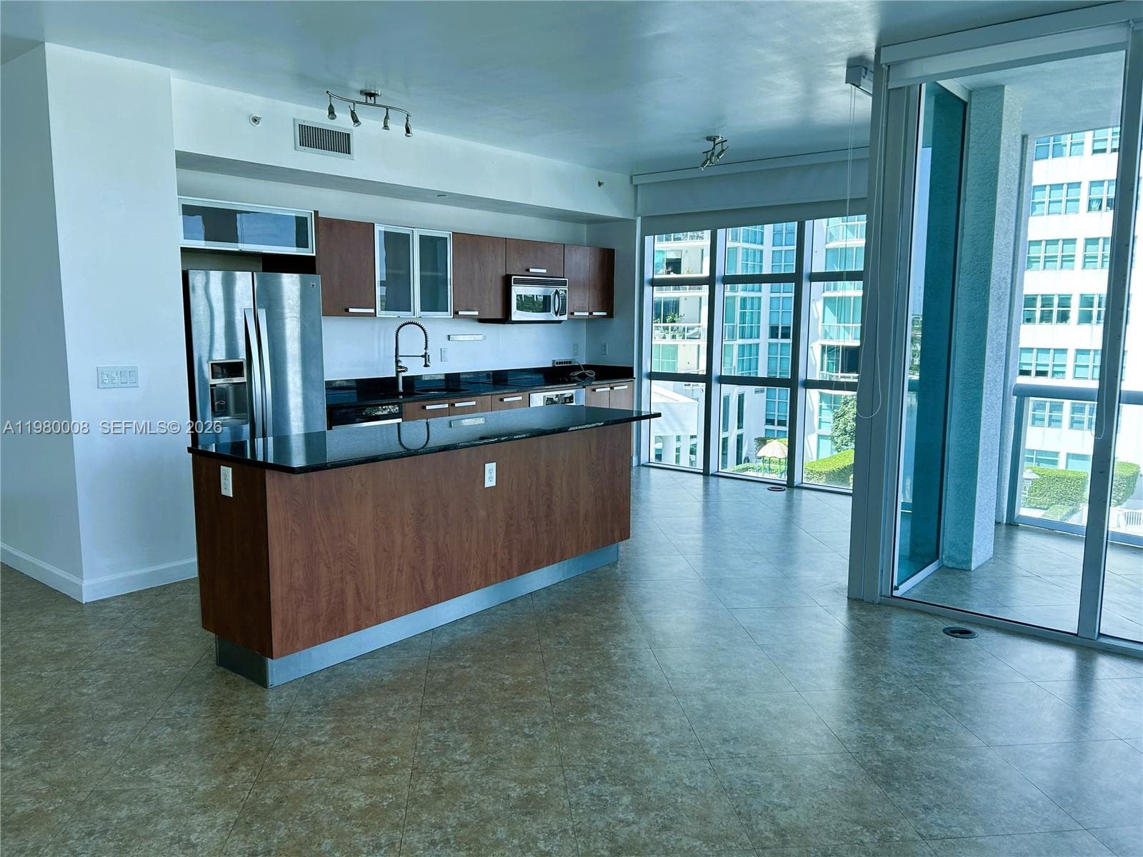 3131 188 ST 2-601 photo 4