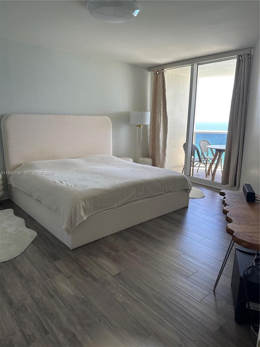 19111 Collins Ave 803 photo 20