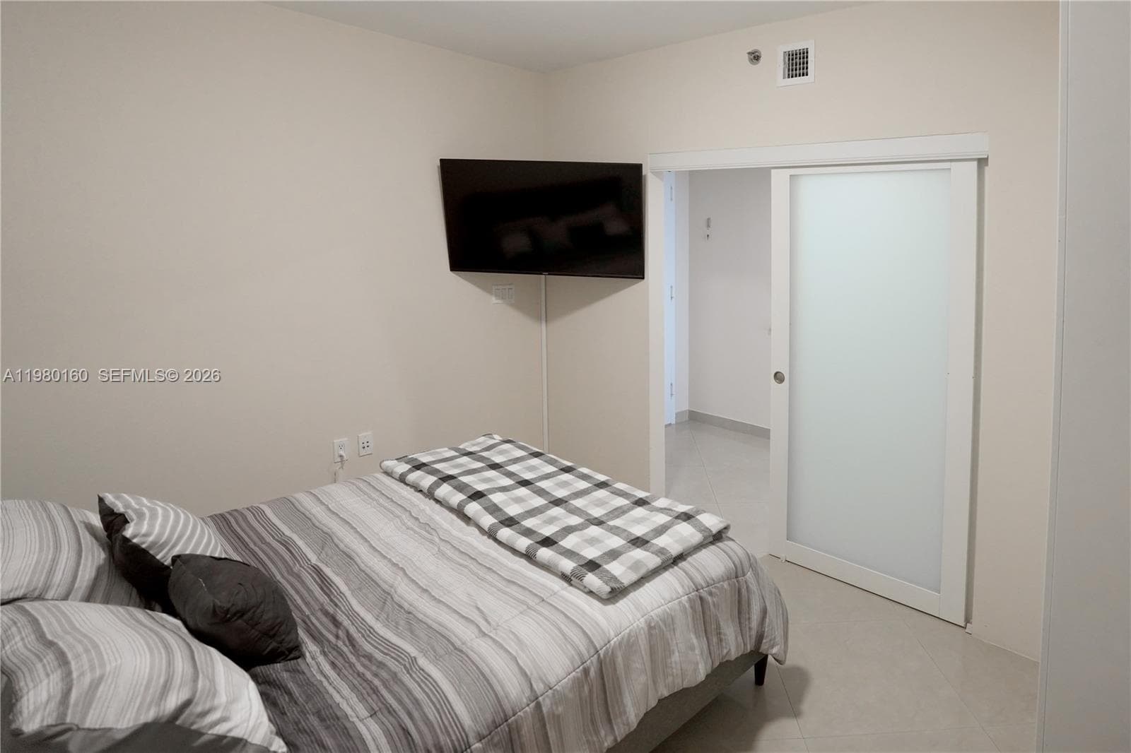 1830 S Ocean Dr 4111 photo 17