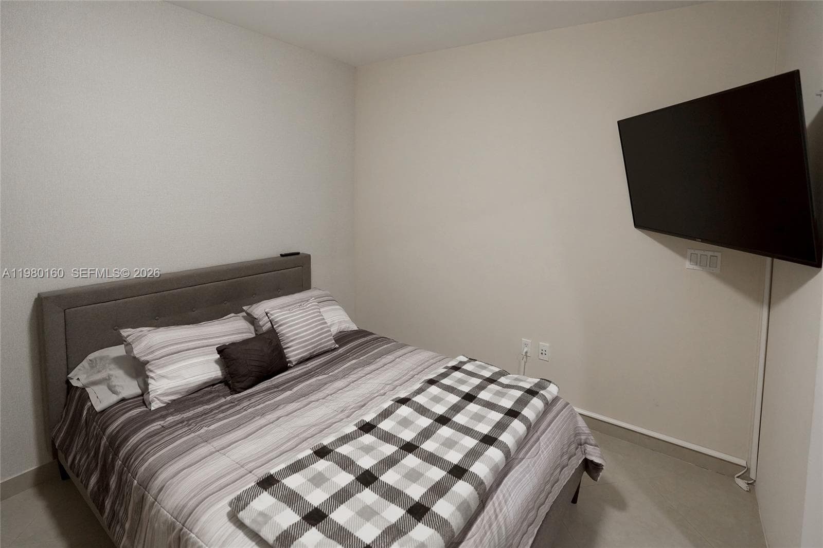 1830 S Ocean Dr 4111 photo 16