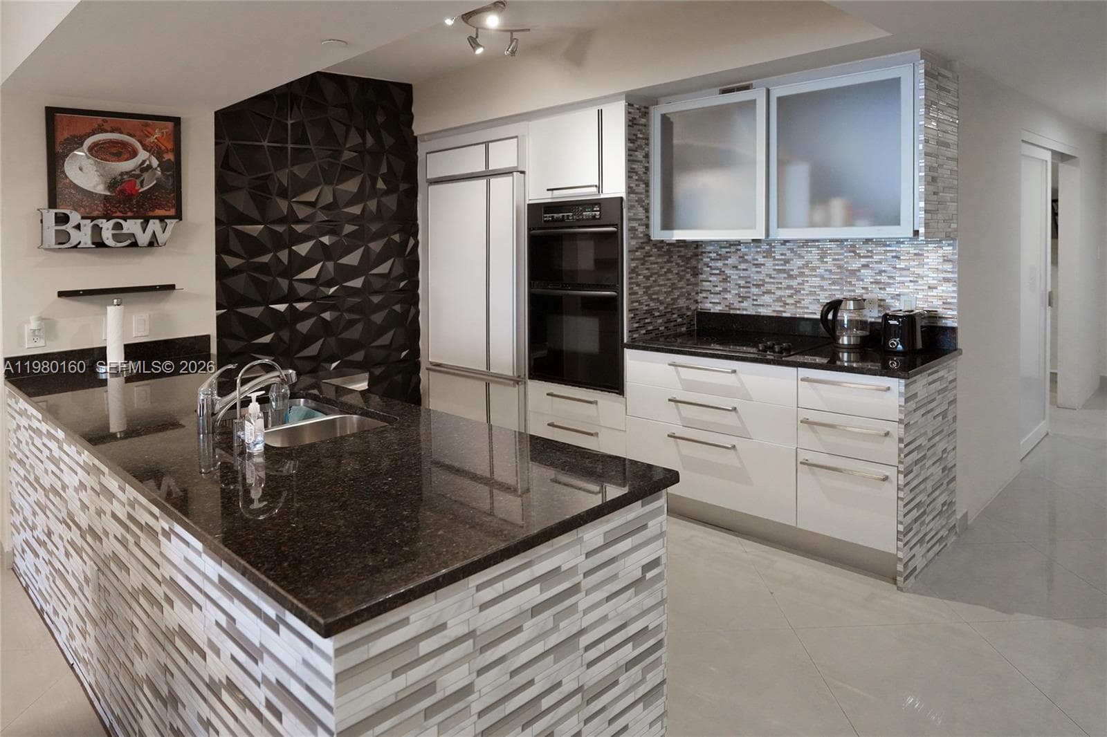 1830 S Ocean Dr 4111 photo 8