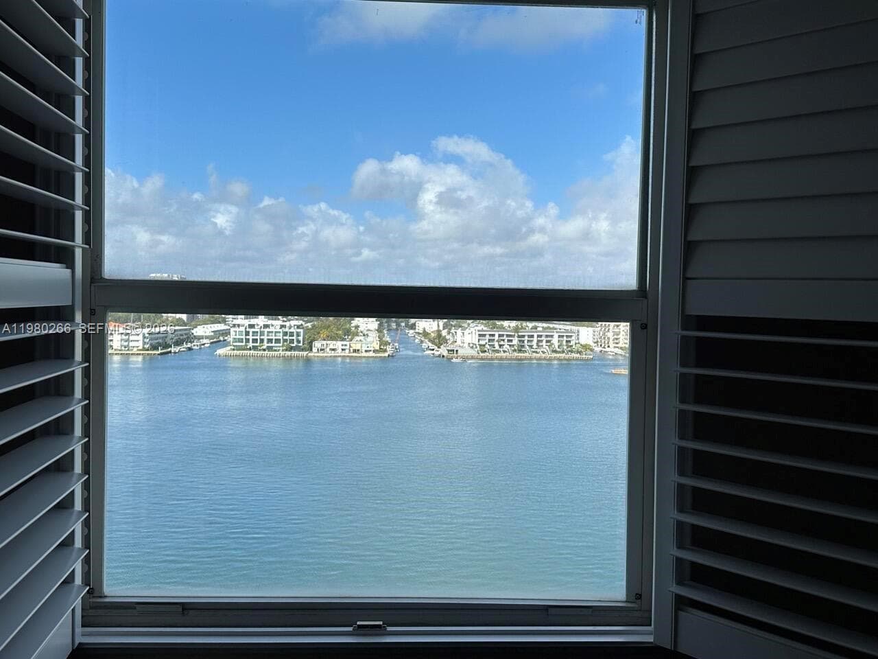 17100 N Bay Rd 1904 photo 22