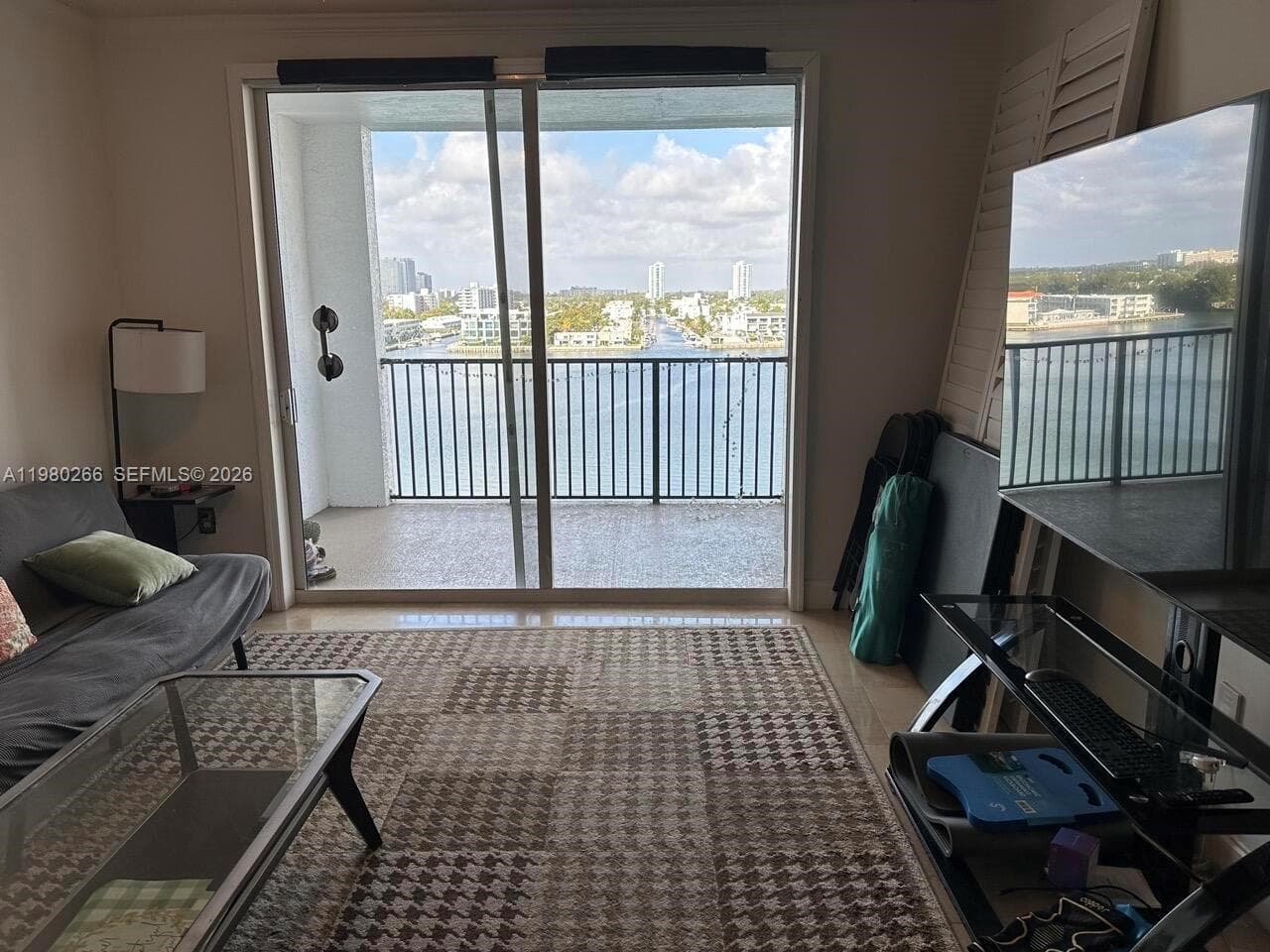 17100 N Bay Rd 1904 photo 5