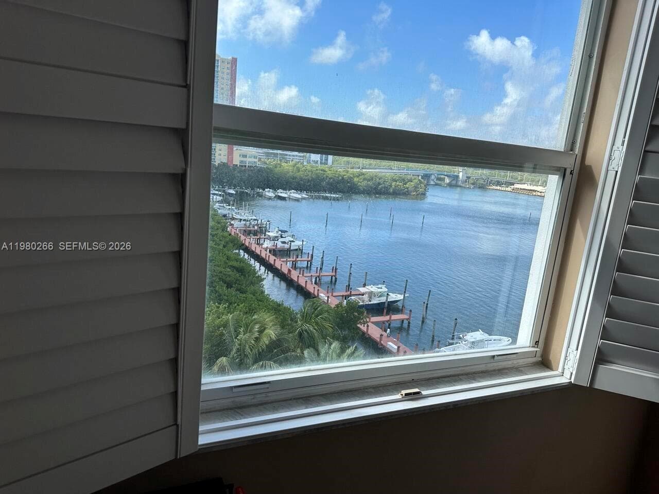 17100 N Bay Rd 1904 photo 20