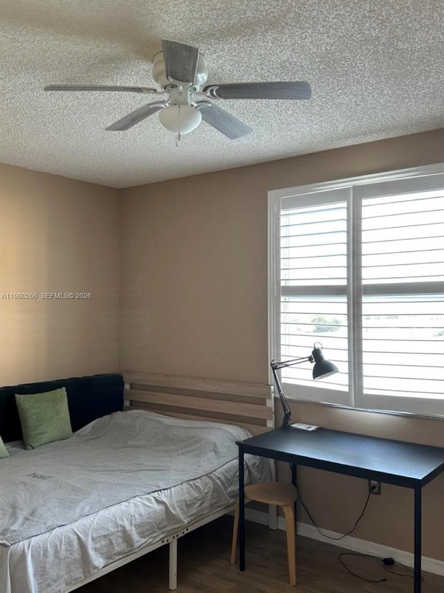 17100 N Bay Rd 1904 photo 24