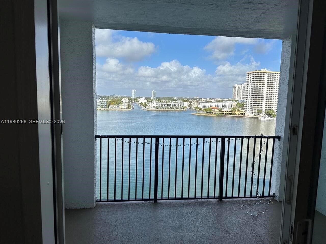17100 N Bay Rd 1904 photo 8