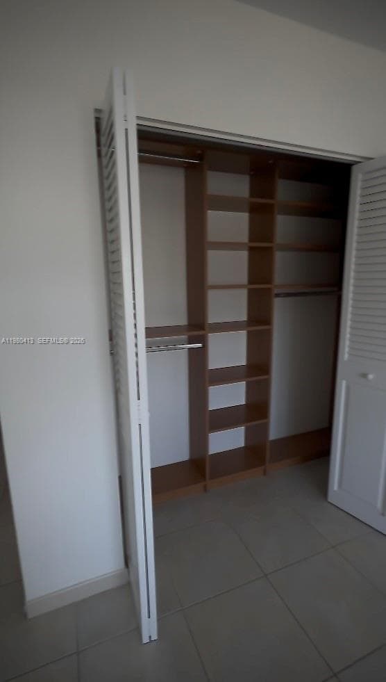 400 Kings Point Dr 624 photo 9