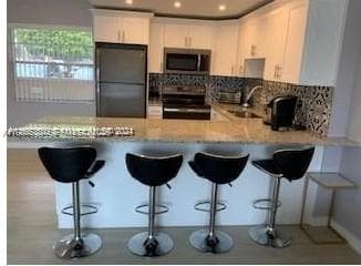 220 Kings Point Dr 106 photo 5