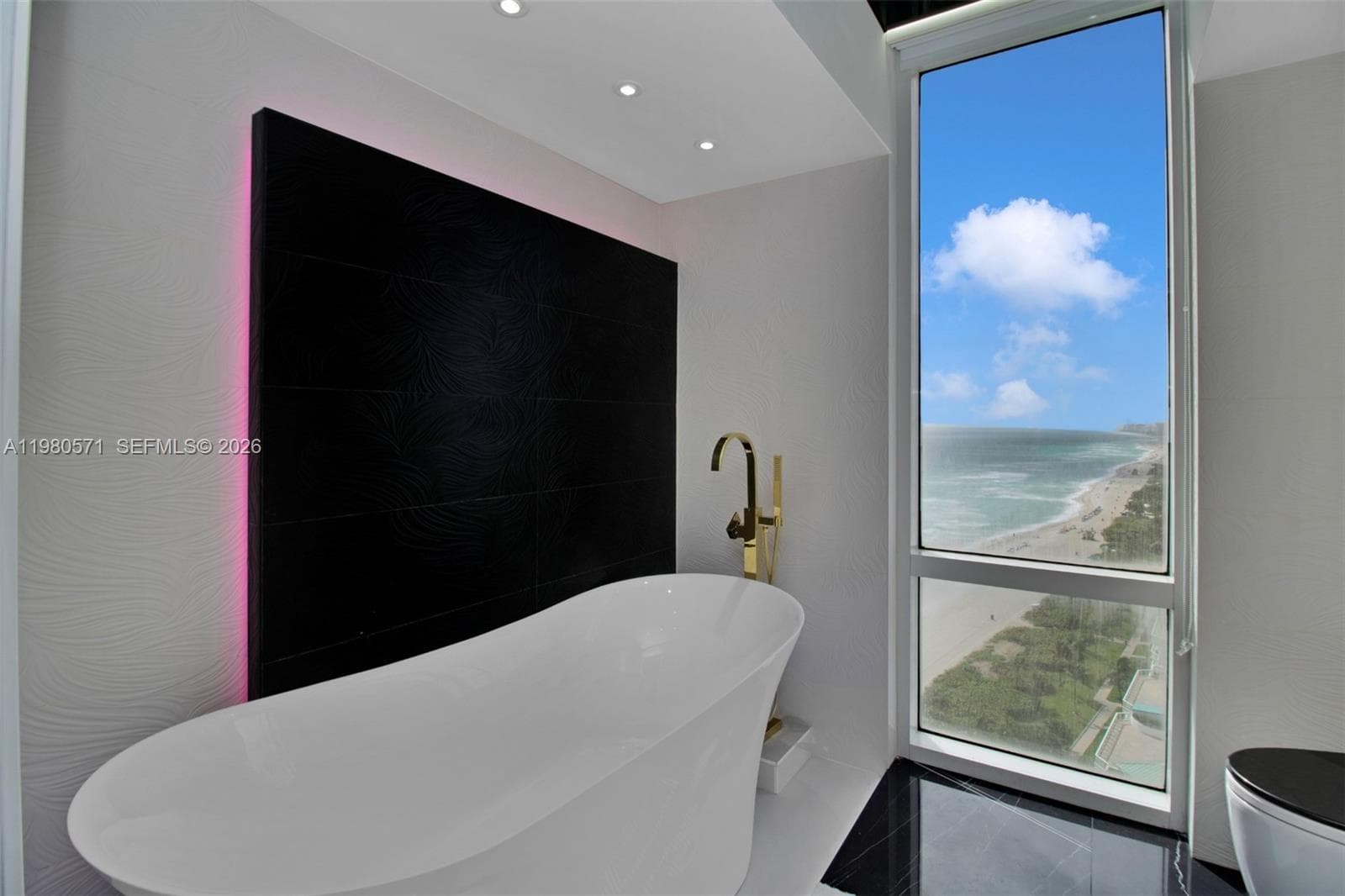 16699 Collins Ave 2002 photo 12