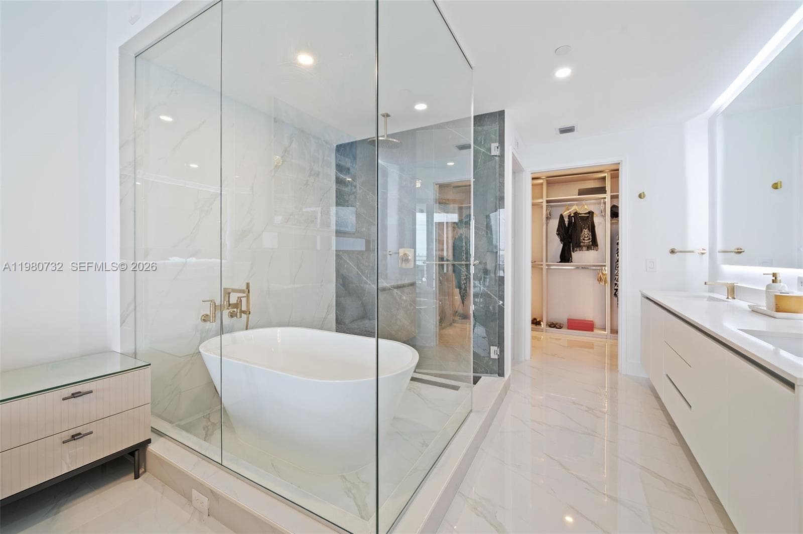 700 24th 505 photo 12