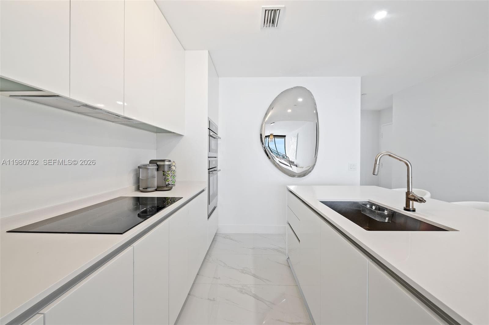 700 24th 505 photo 7