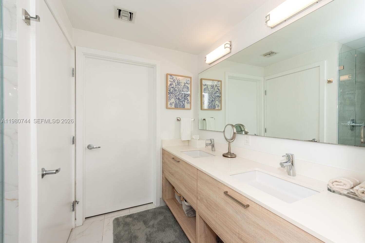16385 Biscayne Blvd 2304 photo 17