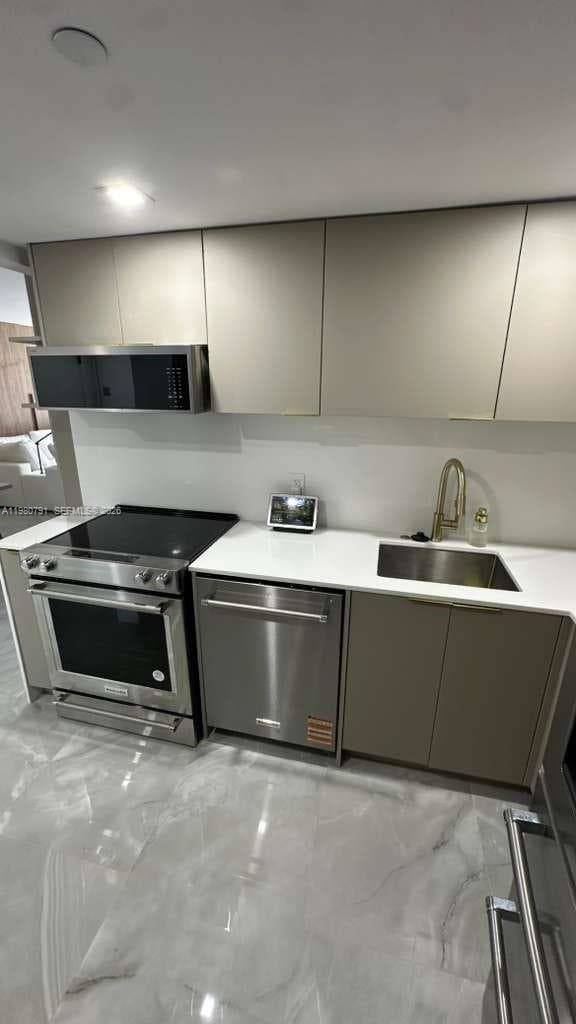 20505 E Country Club Dr 534 photo 6