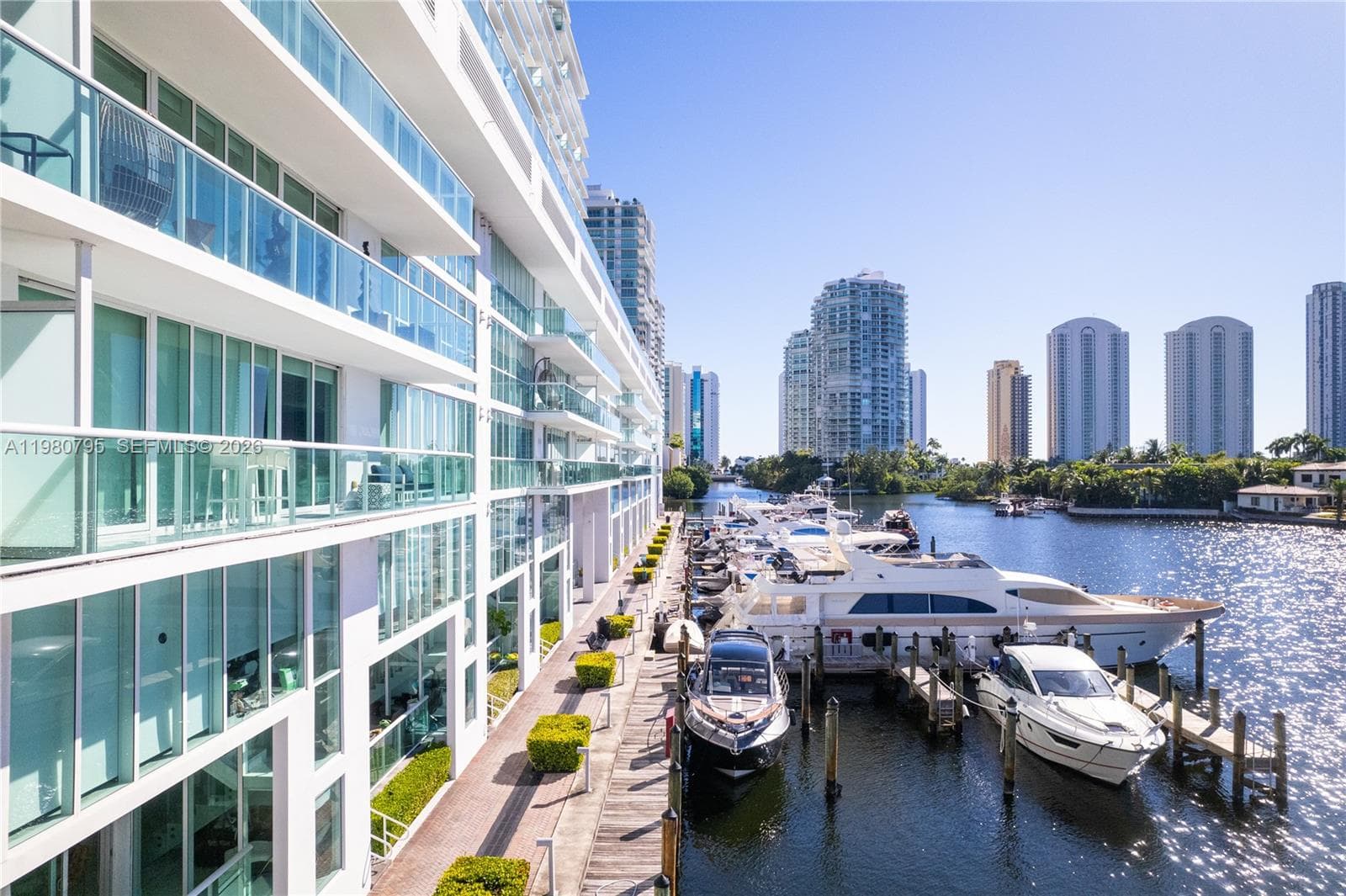 400 Sunny Isles Blvd 2019 photo 23