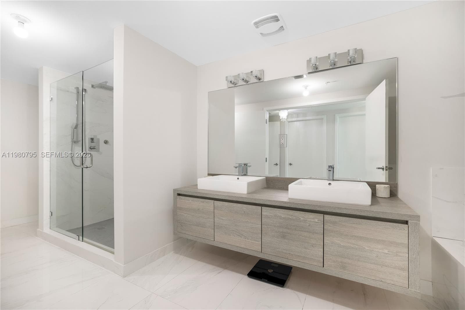 400 Sunny Isles Blvd 2019 photo 16