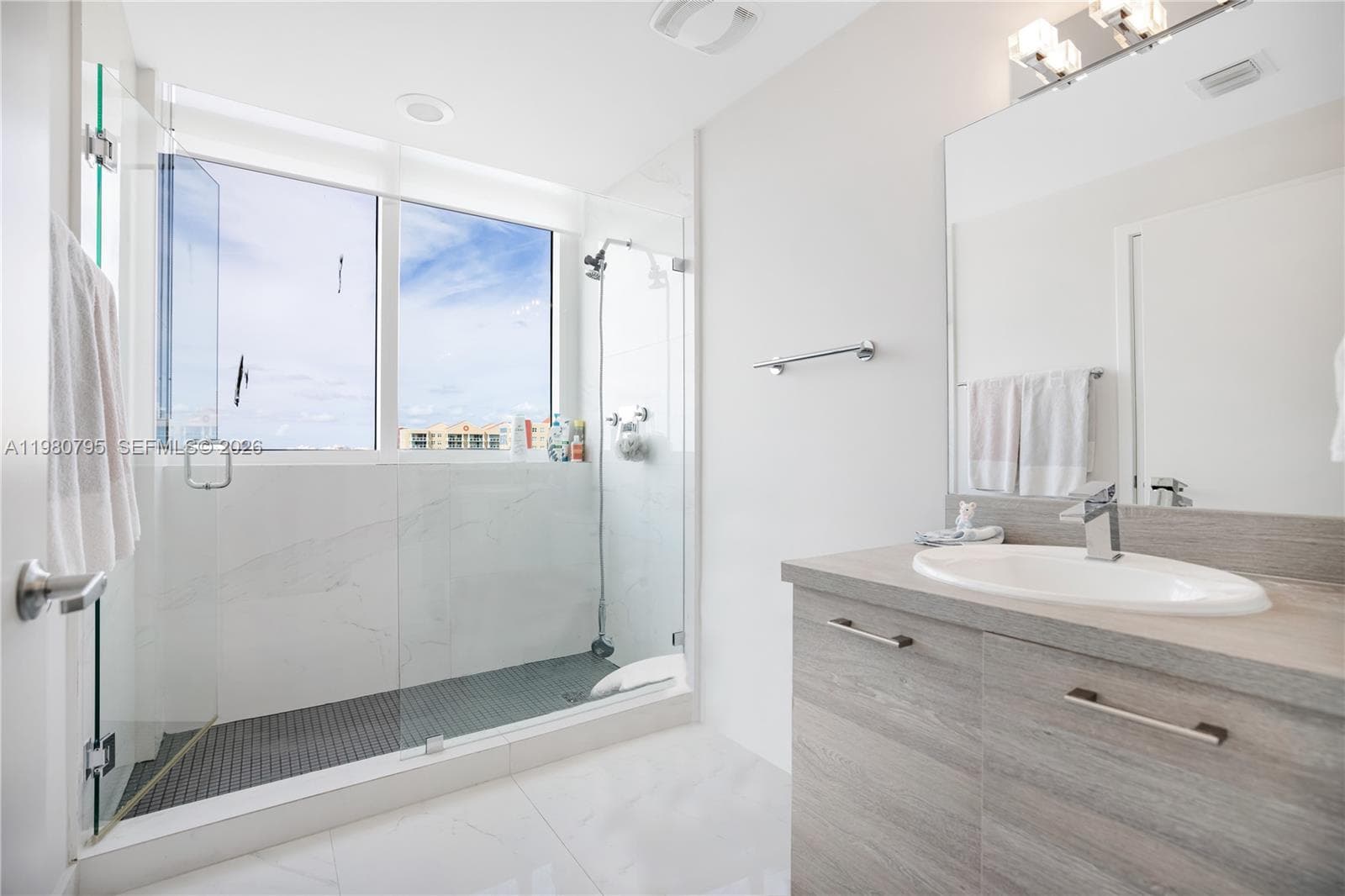 400 Sunny Isles Blvd 2019 photo 22
