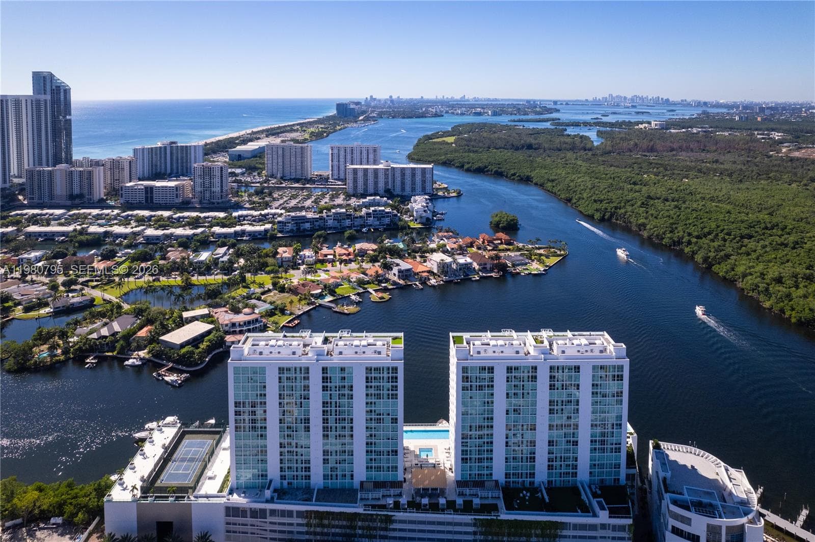 400 Sunny Isles Blvd 2019 photo 7