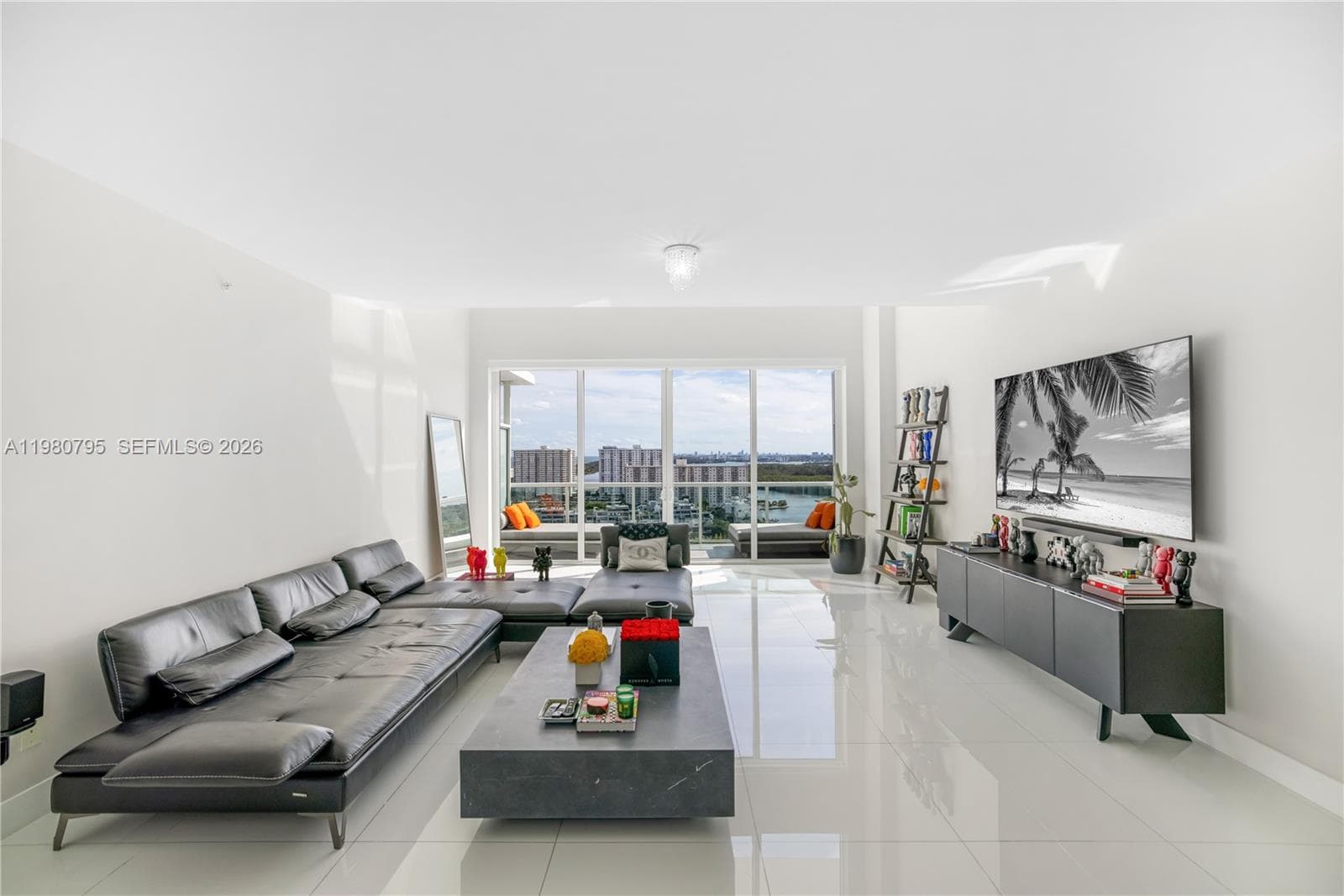 400 Sunny Isles Blvd 2019 photo 9
