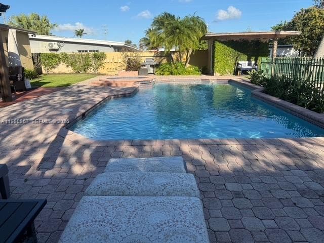 10720 43rd Ln photo 3