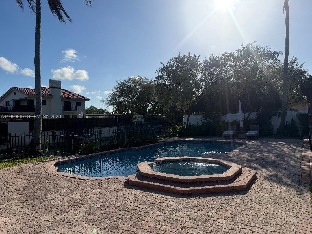 10720 43rd Ln photo 5