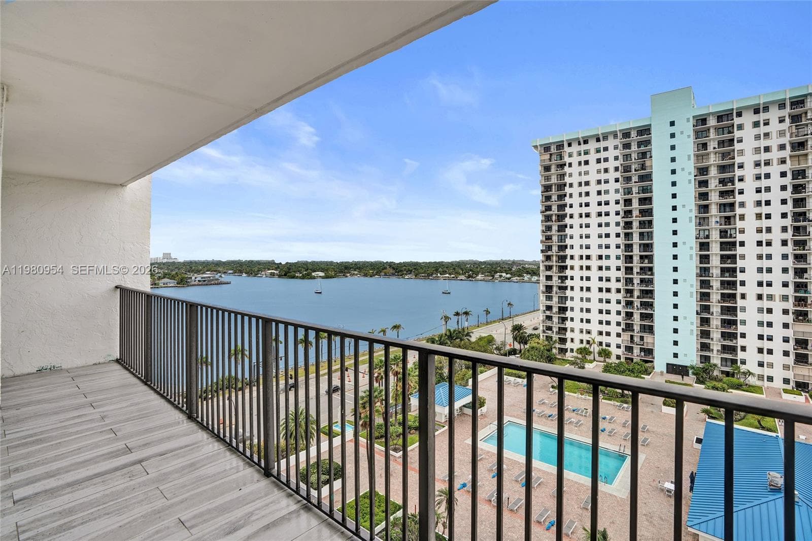 1201 S Ocean Dr 1407S photo 2