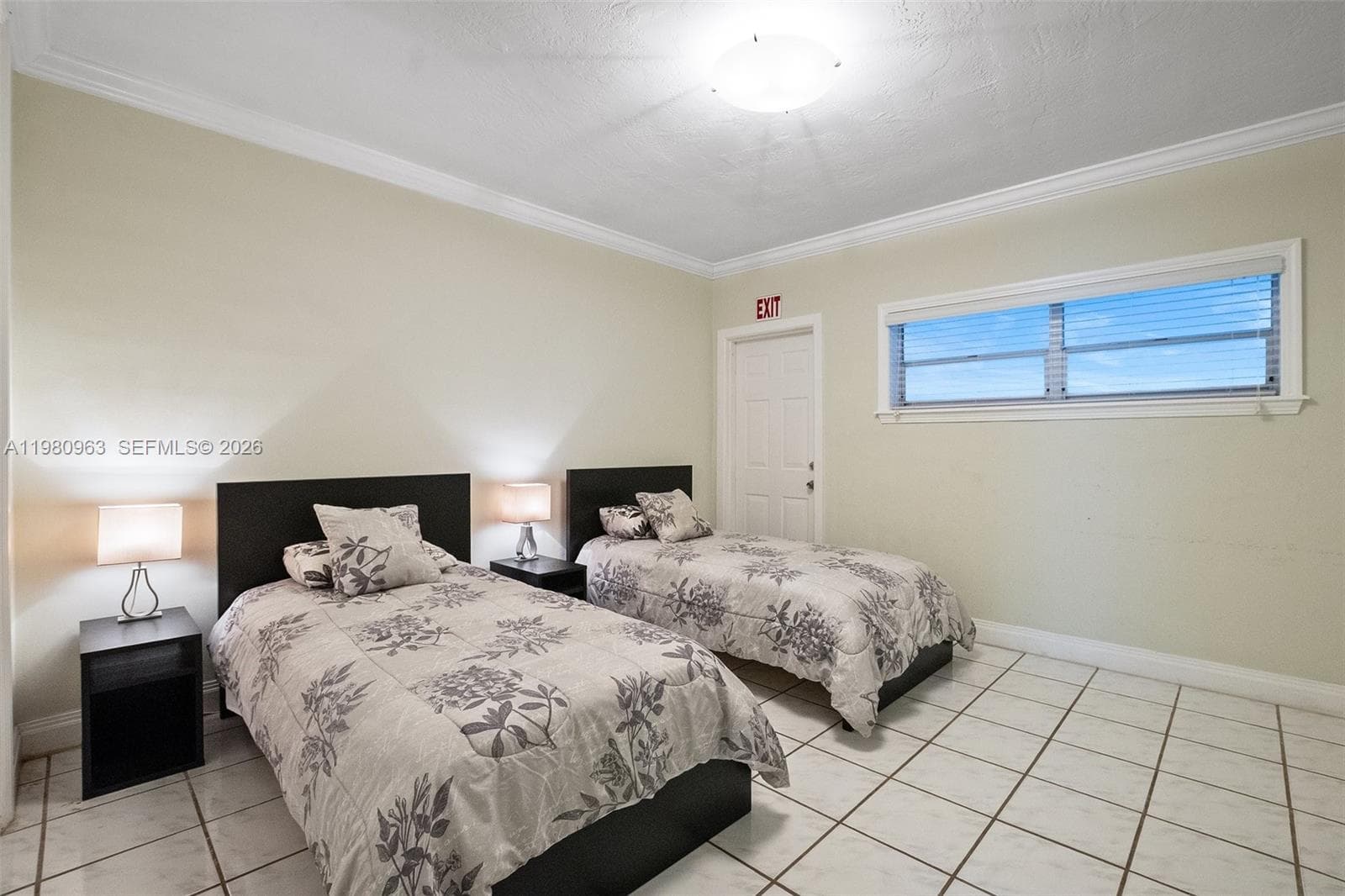 2200 Ocean Dr N103 photo 16
