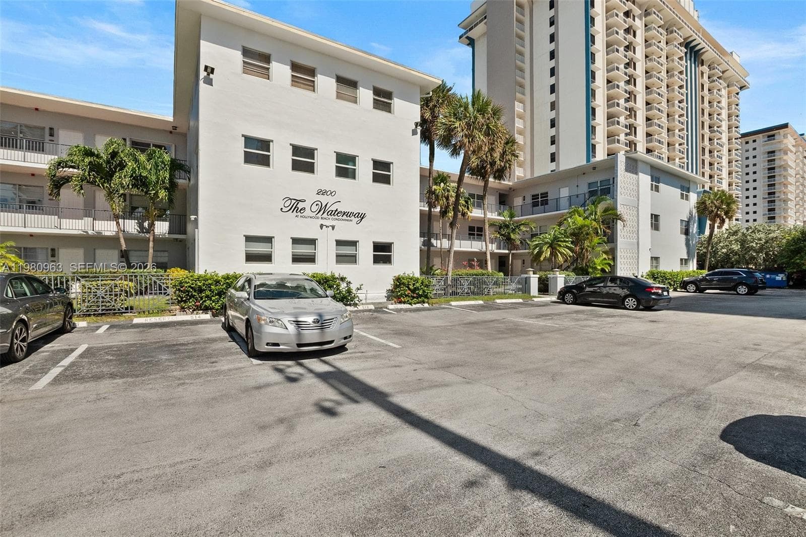 2200 Ocean Dr N103 photo 22