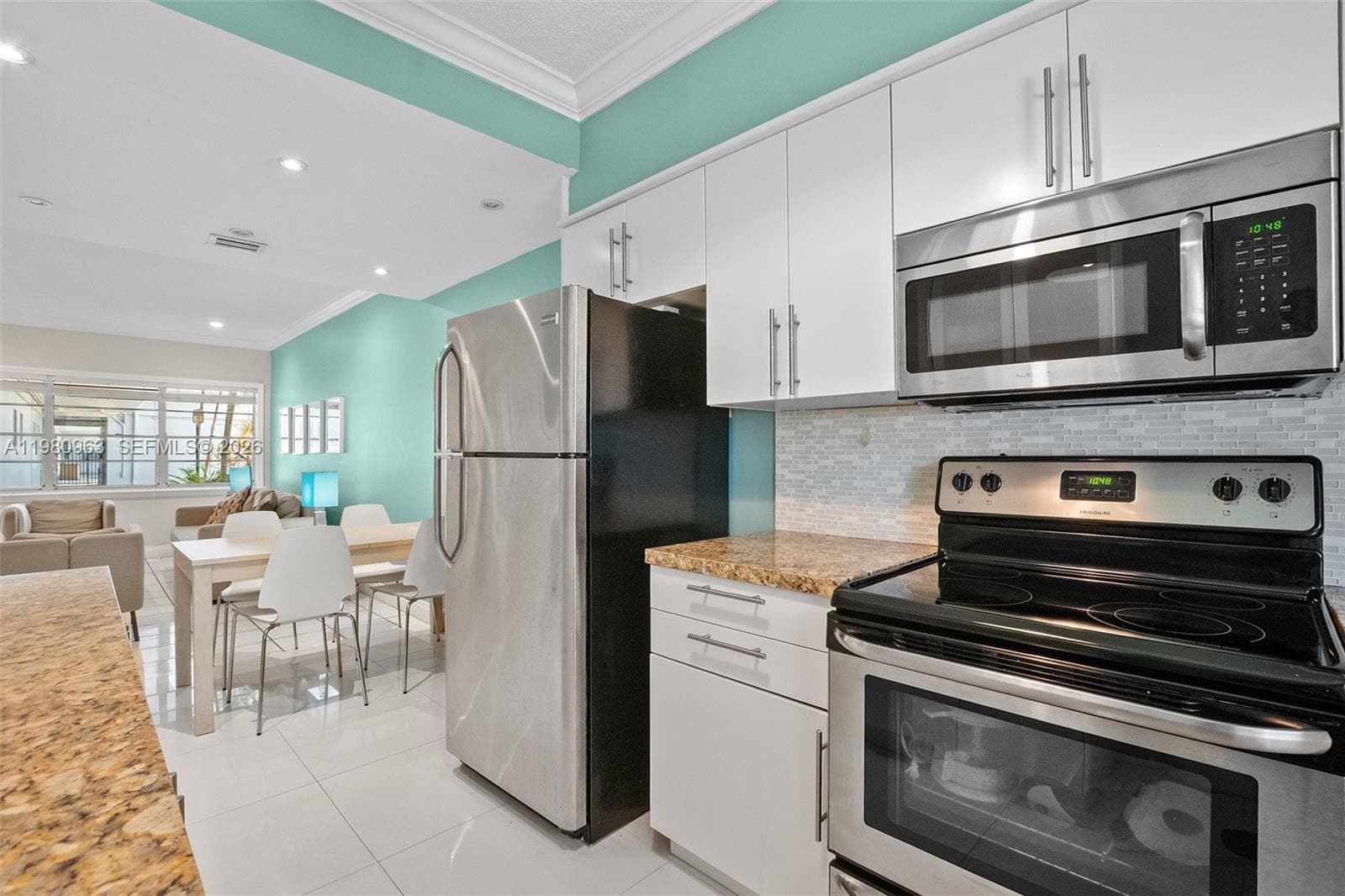 2200 Ocean Dr N103 photo 1