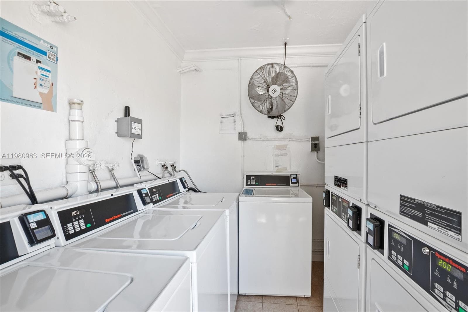 2200 Ocean Dr N103 photo 25
