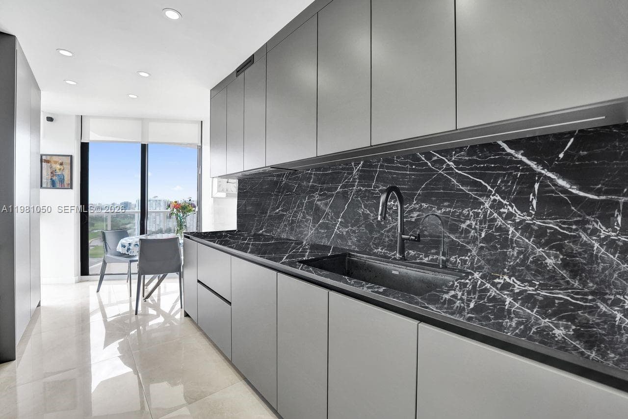 20281 Country Club Dr 2209 photo 23