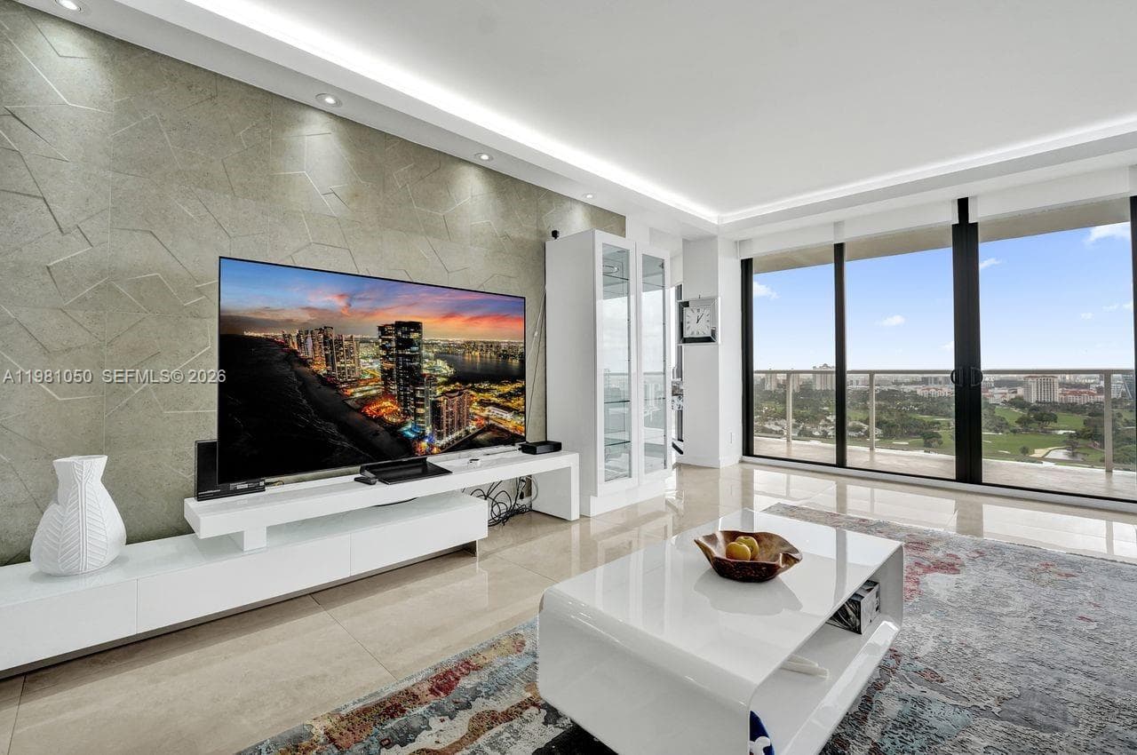 20281 Country Club Dr 2209 photo 12