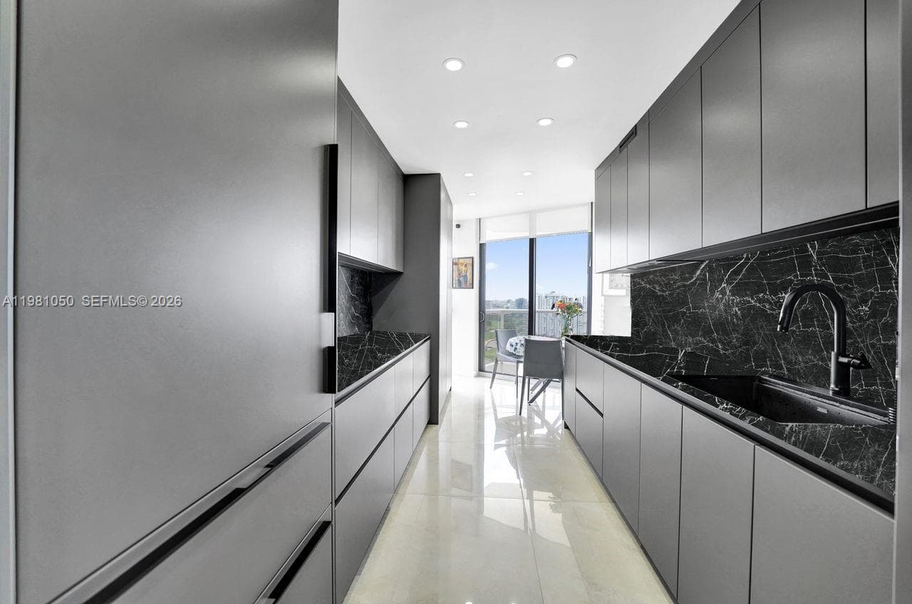 20281 Country Club Dr 2209 photo 22