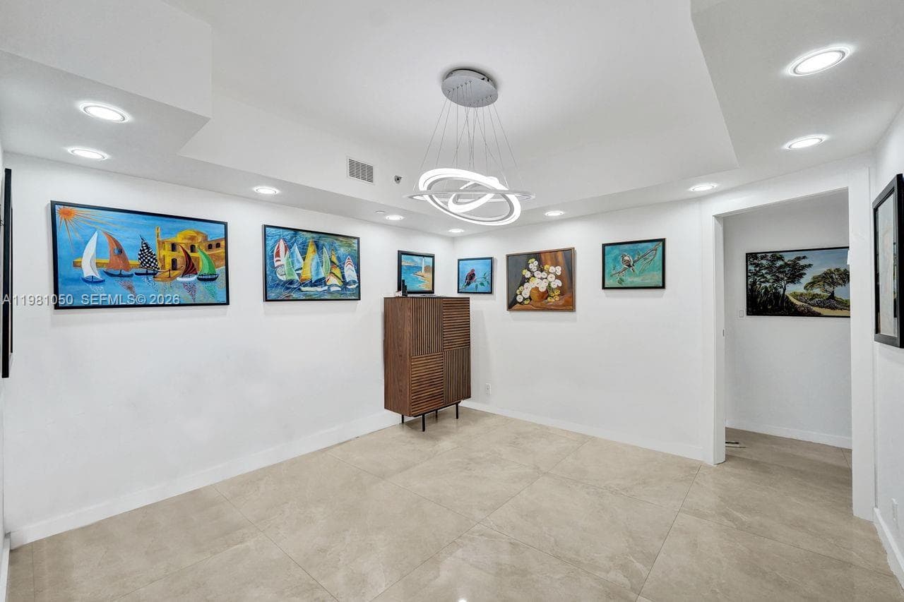 20281 Country Club Dr 2209 photo 14