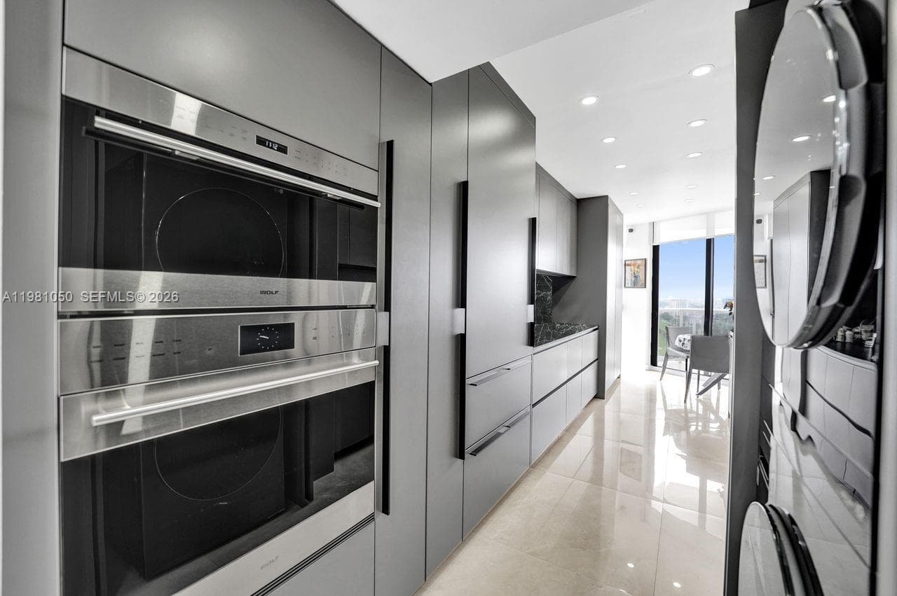 20281 Country Club Dr 2209 photo 21