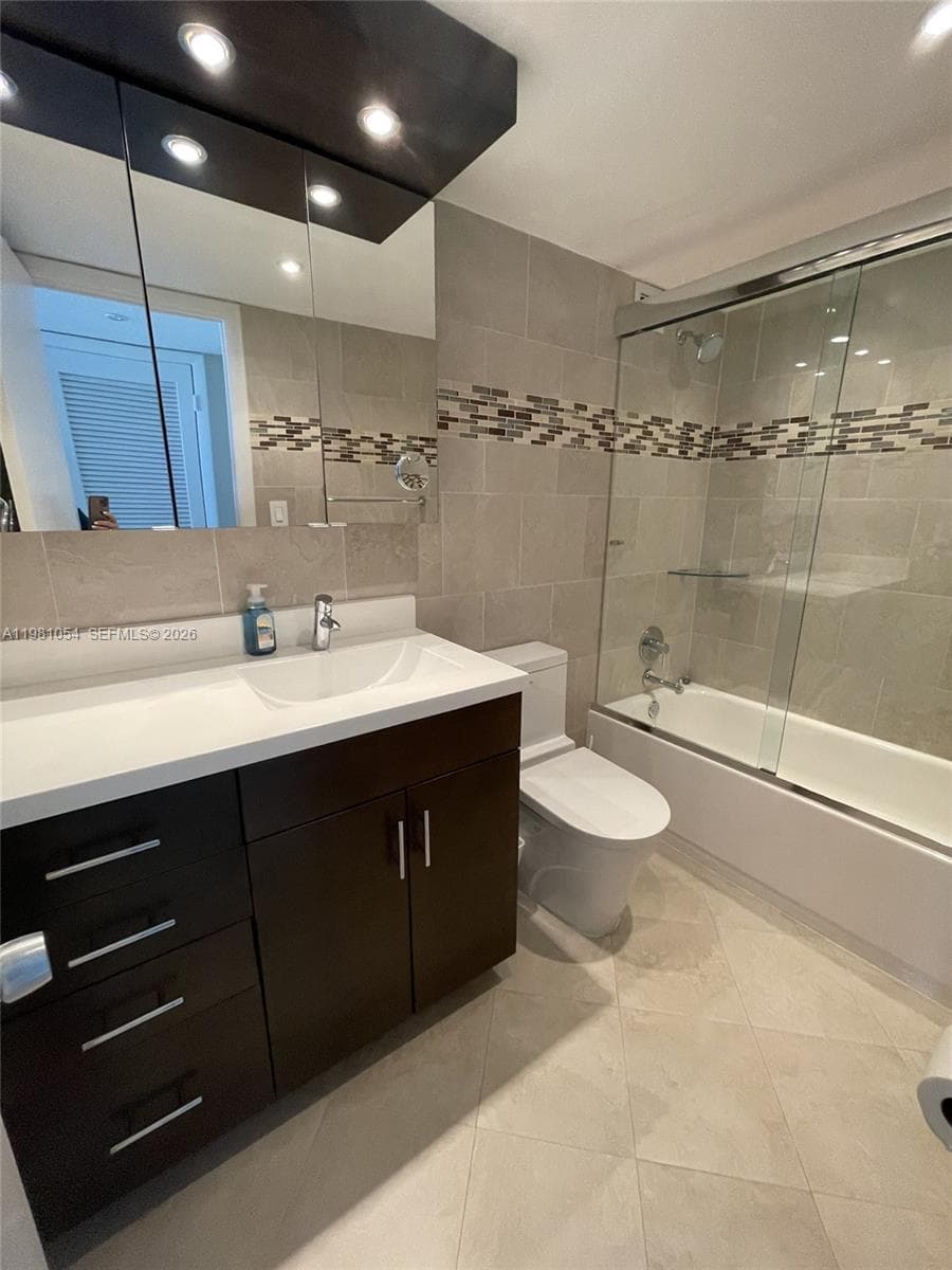 1410 S Ocean Dr 402 photo 16