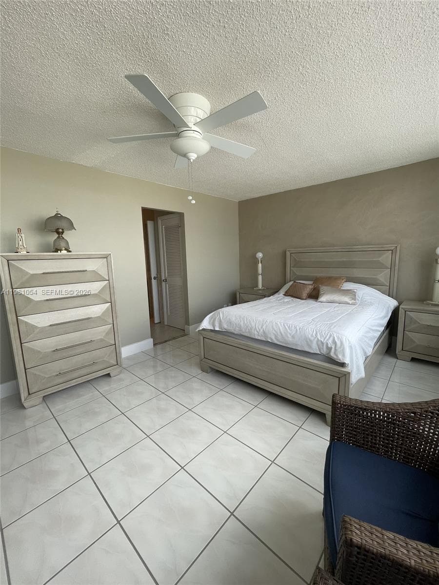 1410 S Ocean Dr 402 photo 12