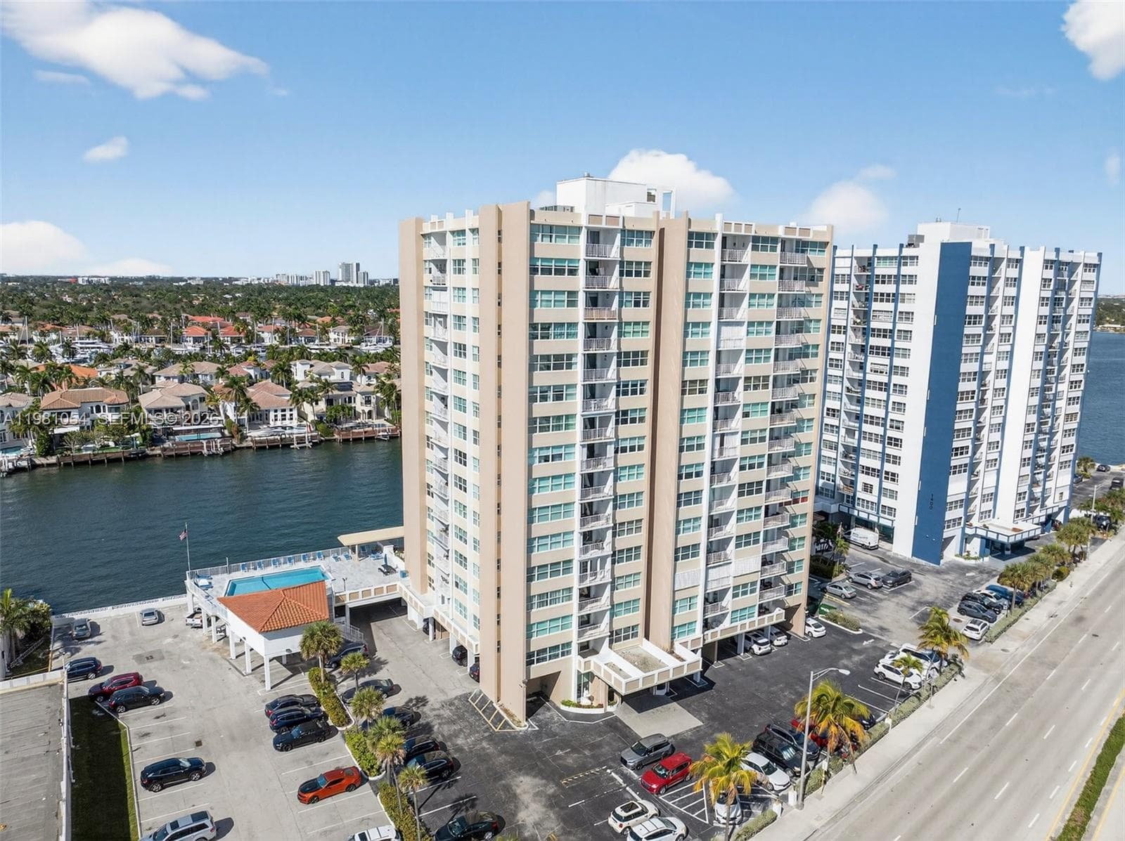 1410 S Ocean Dr 402 photo 1