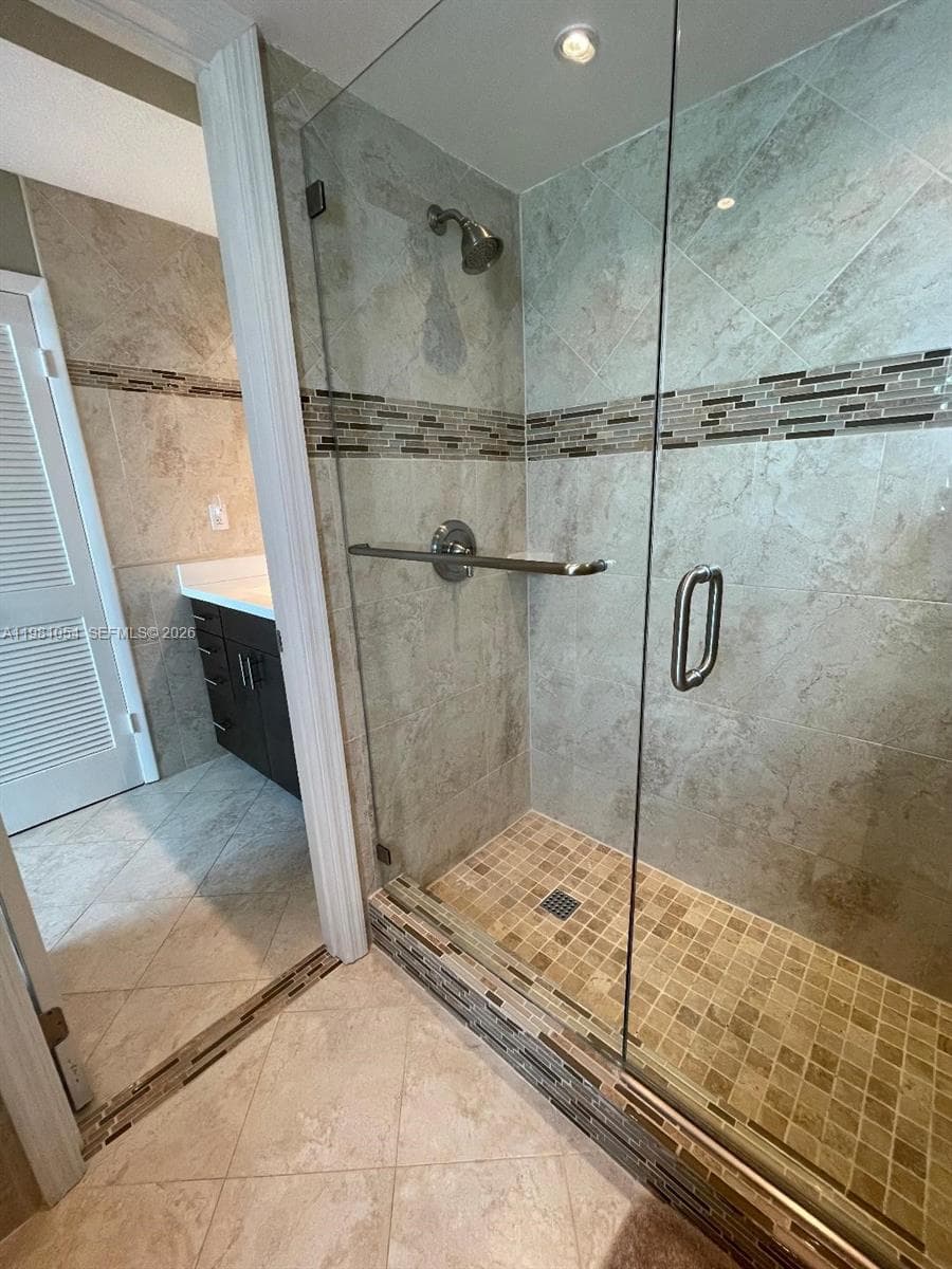 1410 S Ocean Dr 402 photo 14