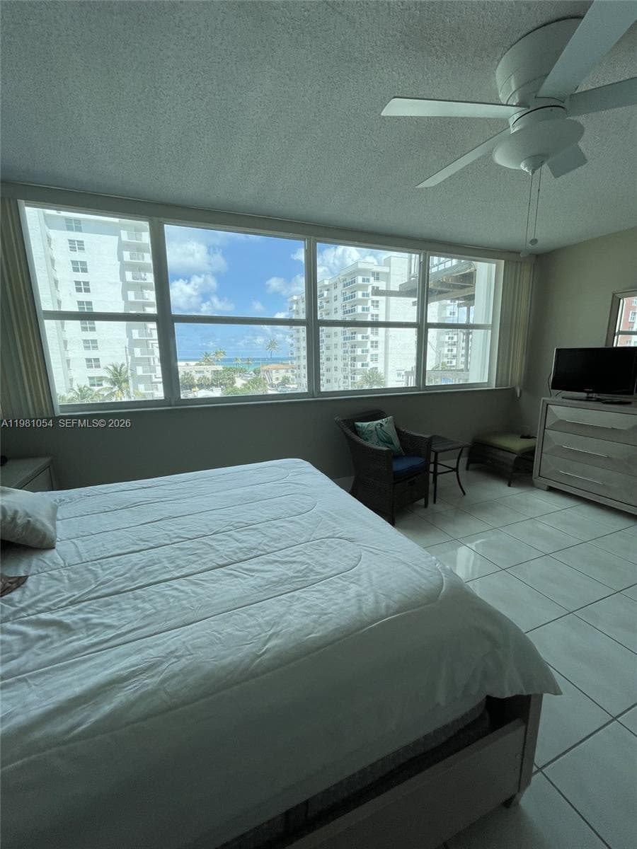 1410 S Ocean Dr 402 photo 11