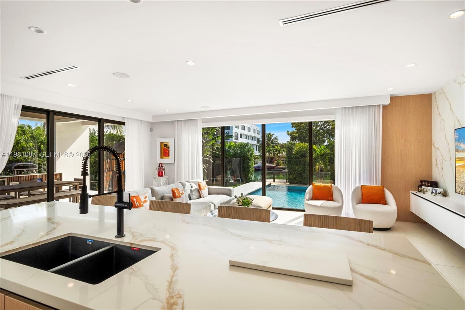 710 Shore Dr photo 16