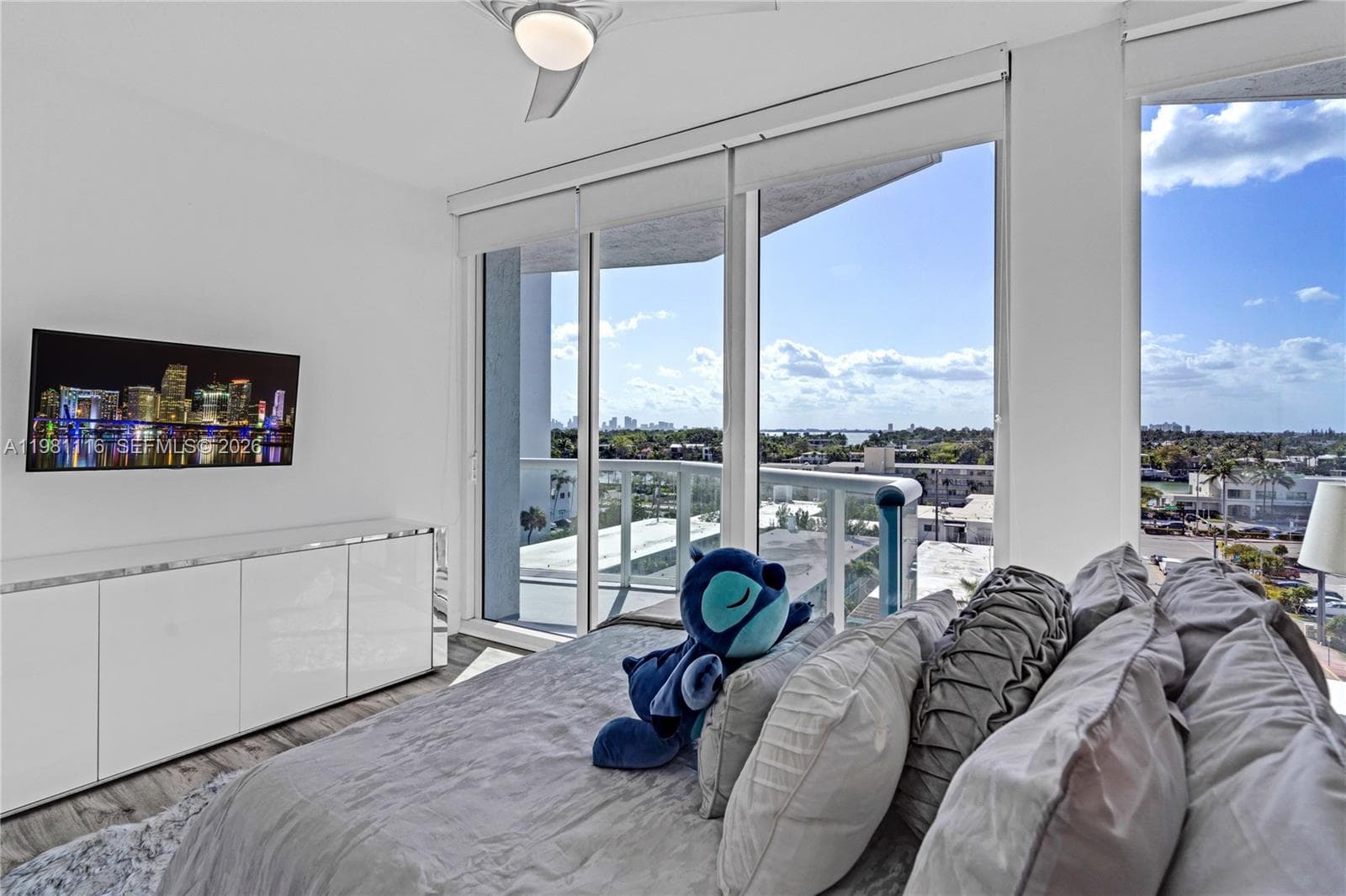 6515 Collins Ave 708 photo 23