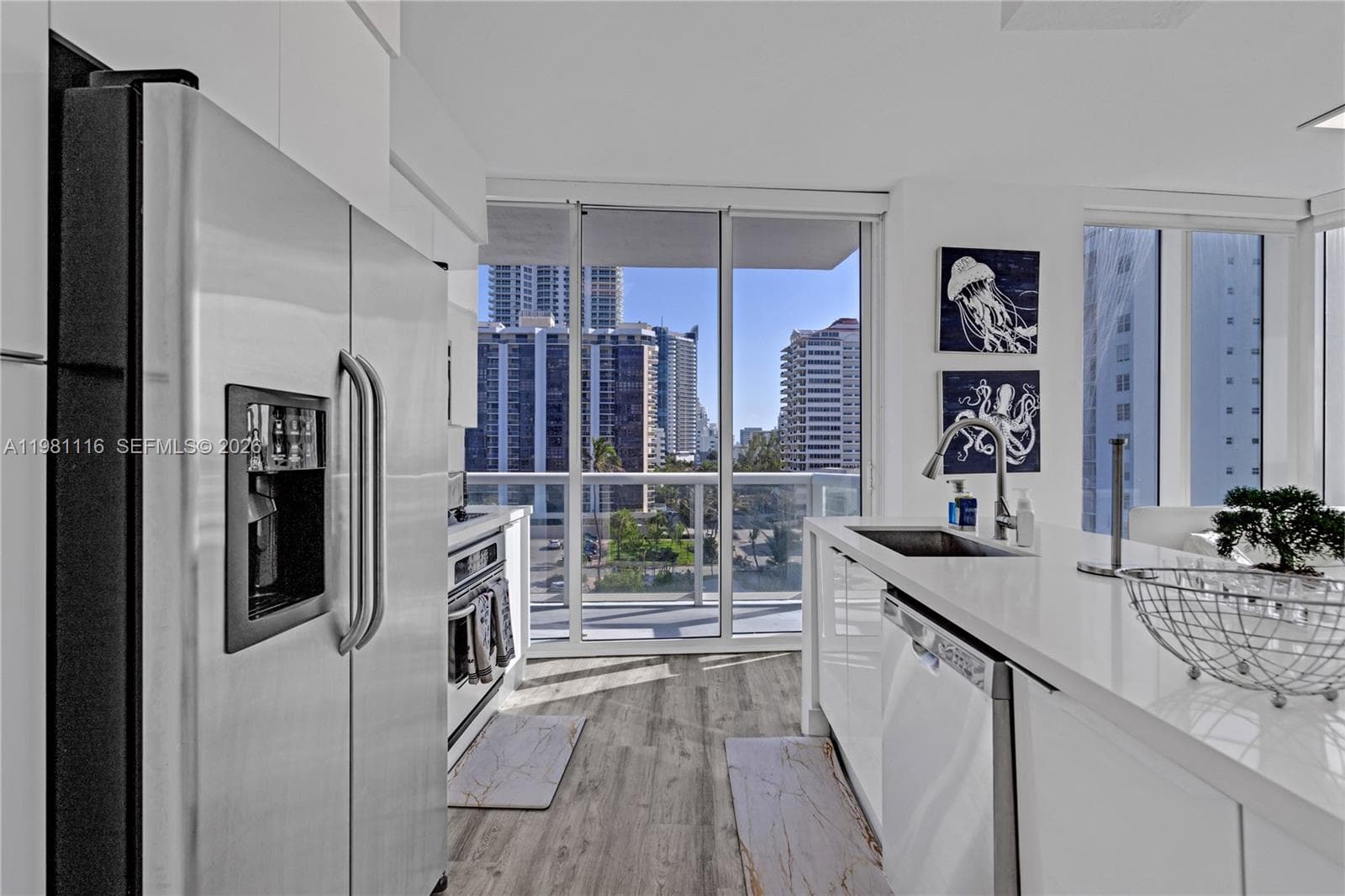 6515 Collins Ave 708 photo 18