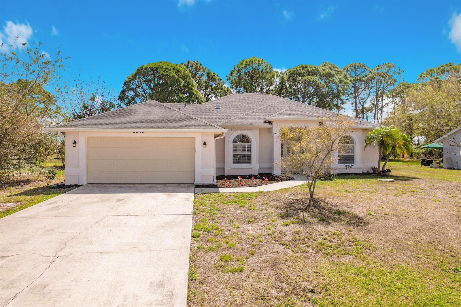 2342 SE Grand Drive photo 1