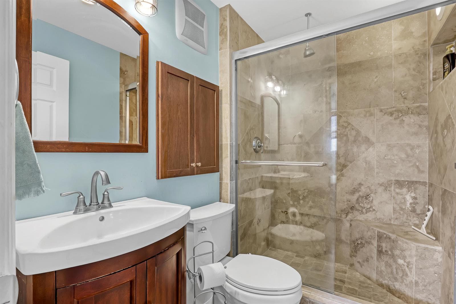 689 NE 6th Court 402 photo 13
