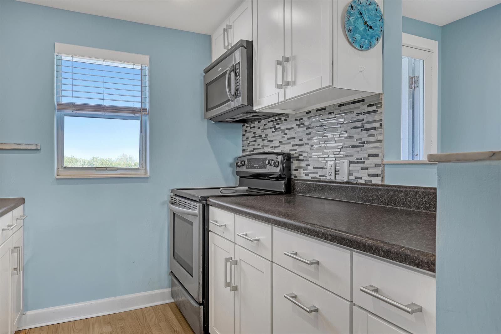 689 NE 6th Court 402 photo 9