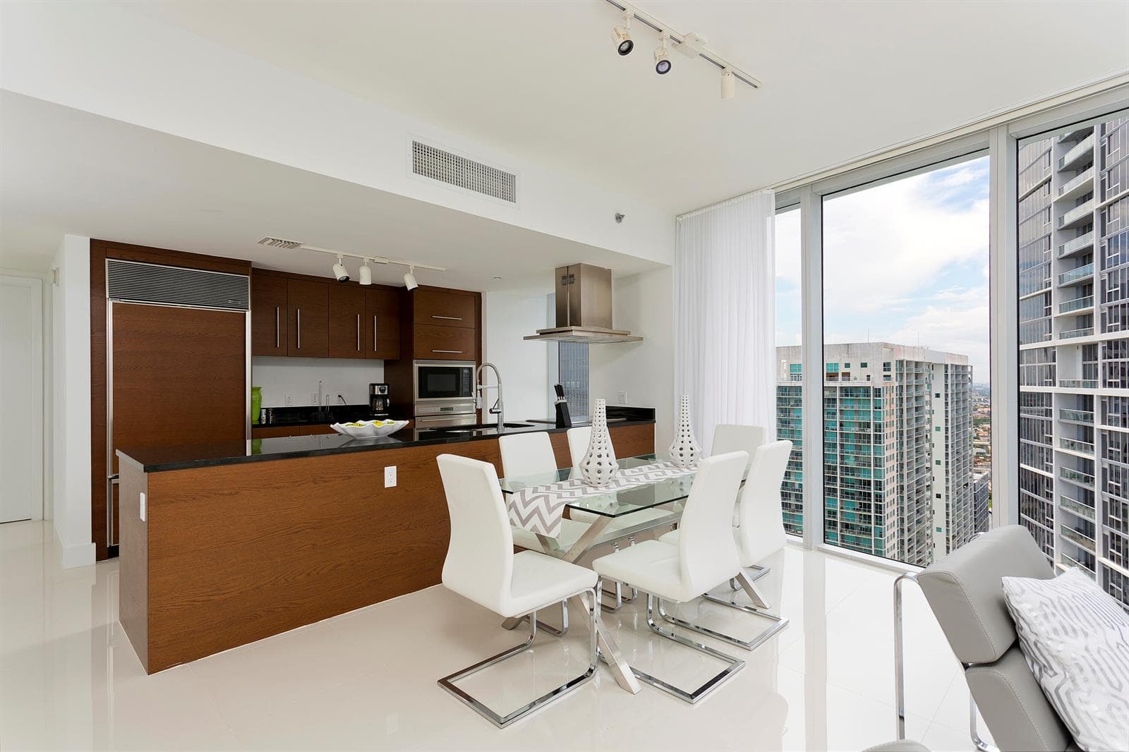 495 Brickell Avenue 4010 photo 6