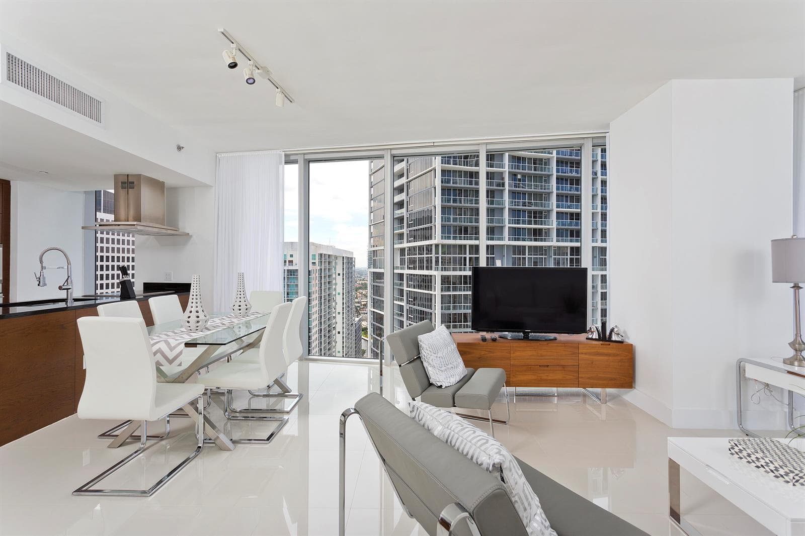 495 Brickell Avenue 4010 photo 3