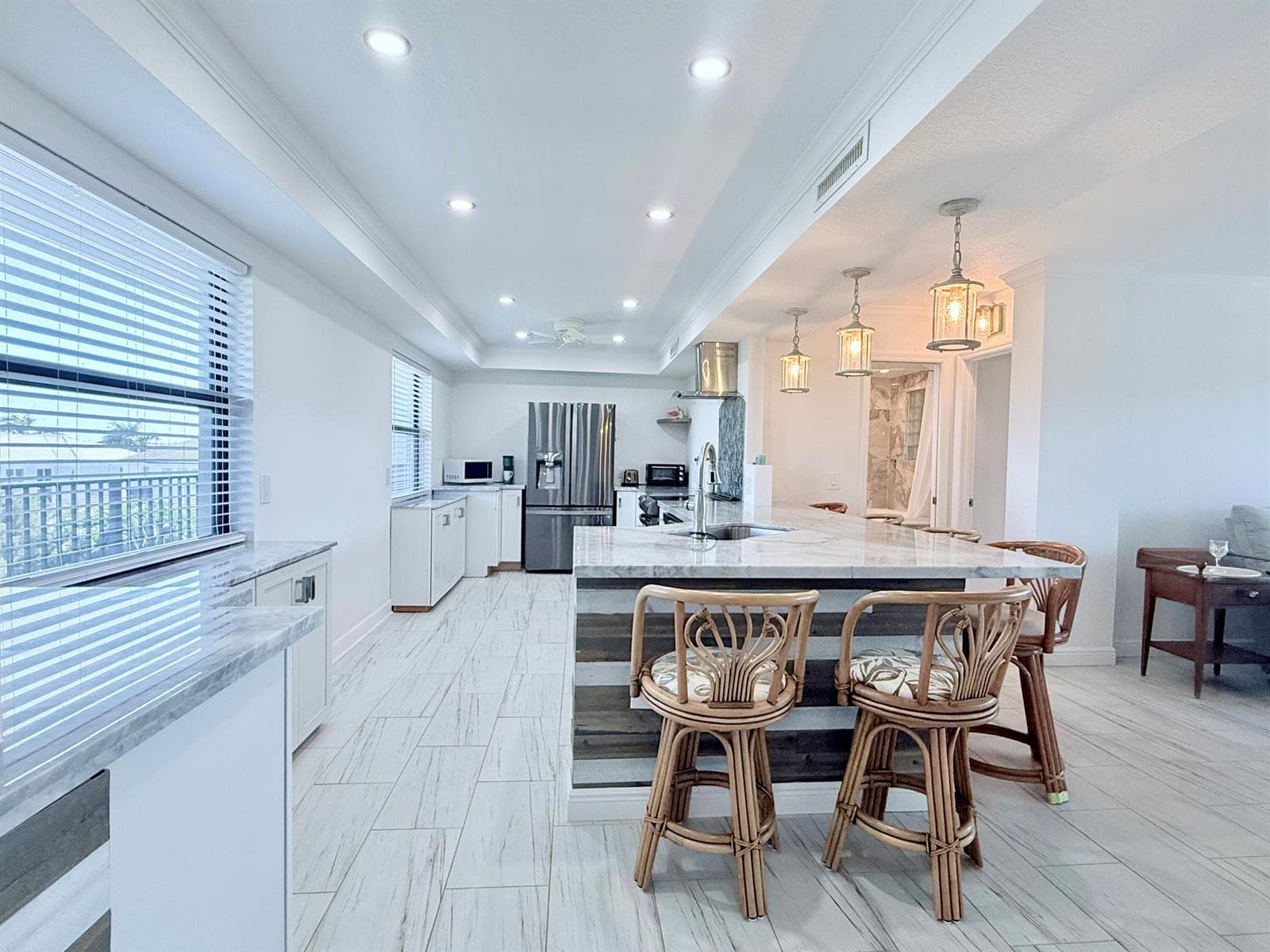 2424 N Federal Highway 407 photo 23